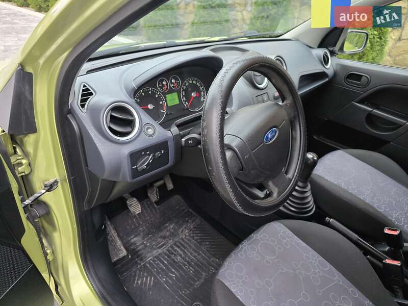 Хетчбек Ford Fiesta 2006 в Івано-Франківську фото 15 Хетчбек Ford Fiesta 2006 в Івано-Франківську