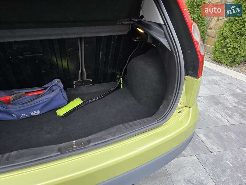 Хетчбек Ford Fiesta 2006 в Івано-Франківську фото 23 Хетчбек Ford Fiesta 2006 в Івано-Франківську