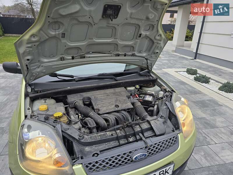 Хетчбек Ford Fiesta 2006 в Івано-Франківську фото 30 Хетчбек Ford Fiesta 2006 в Івано-Франківську