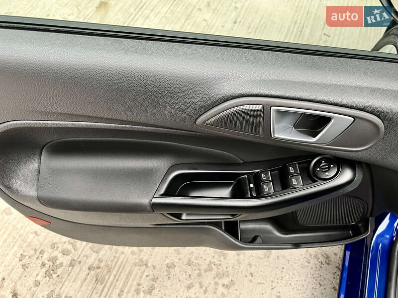 Хэтчбек Ford Fiesta 2016 в Киеве фото 14 Хэтчбек Ford Fiesta 2016 в Киеве