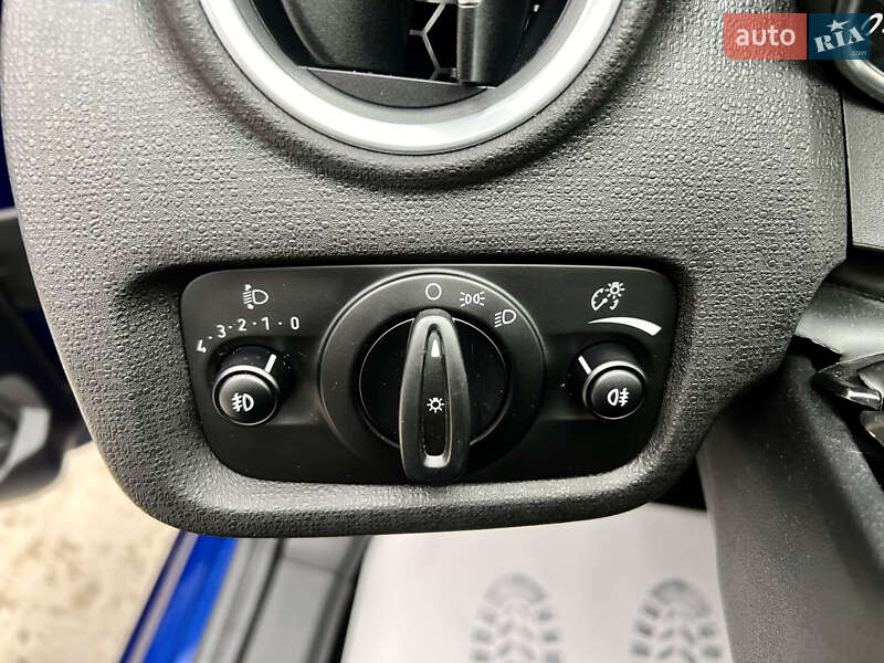 Хэтчбек Ford Fiesta 2016 в Киеве фото 18 Хэтчбек Ford Fiesta 2016 в Киеве