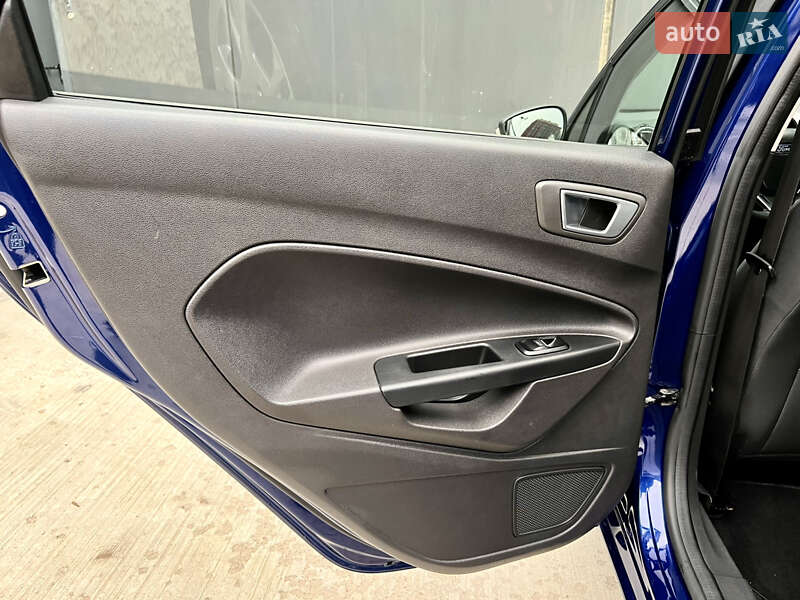 Хэтчбек Ford Fiesta 2016 в Киеве фото 46 Хэтчбек Ford Fiesta 2016 в Киеве