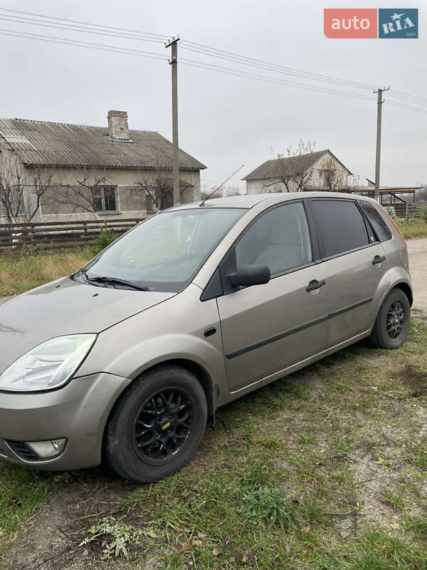 Хетчбек Ford Fiesta 2002 в Брусилові фото 4 Хетчбек Ford Fiesta 2002 в Брусилові