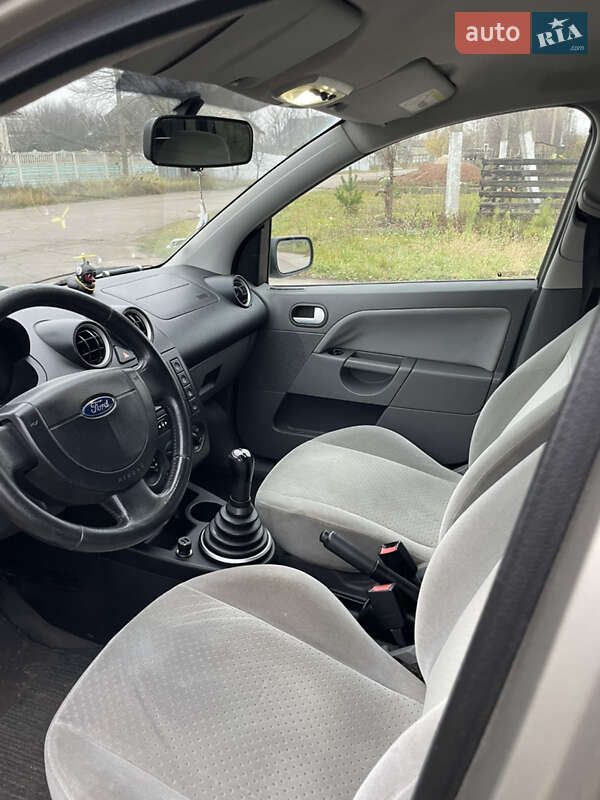 Хетчбек Ford Fiesta 2002 в Брусилові фото 10 Хетчбек Ford Fiesta 2002 в Брусилові