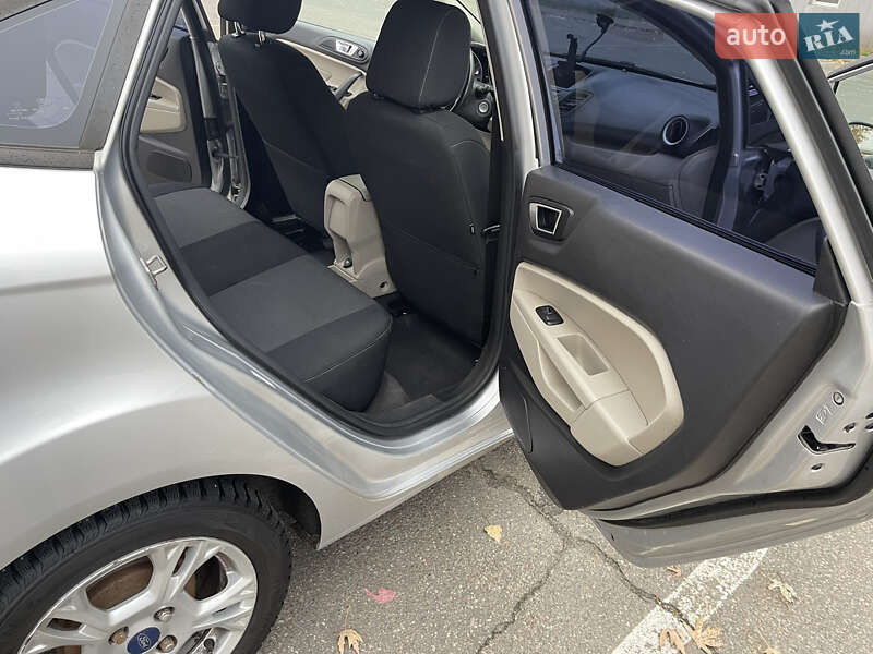Седан Ford Fiesta 2015 в Києві фото 14 Седан Ford Fiesta 2015 в Києві