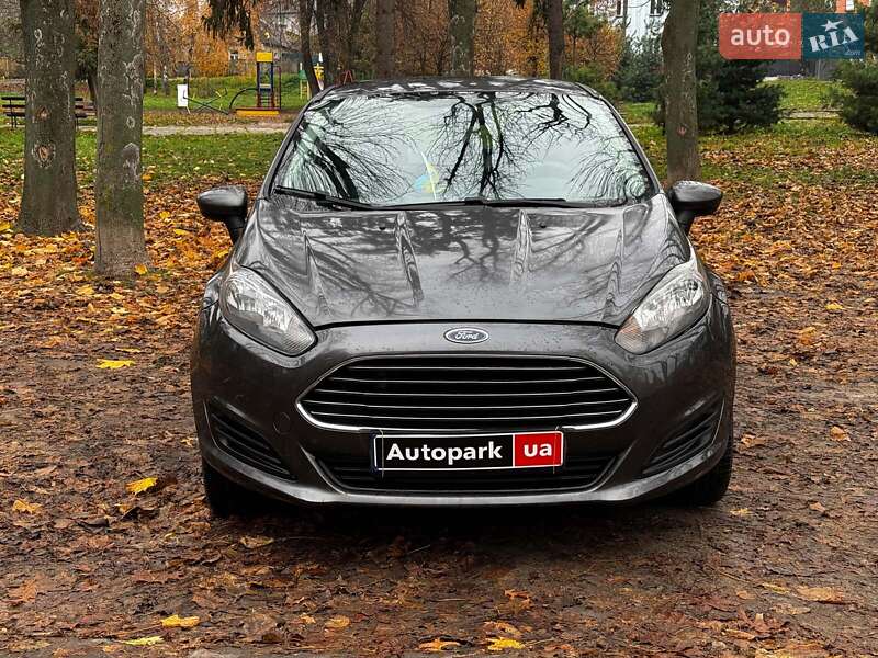 Седан Ford Fiesta 2017 в Києві