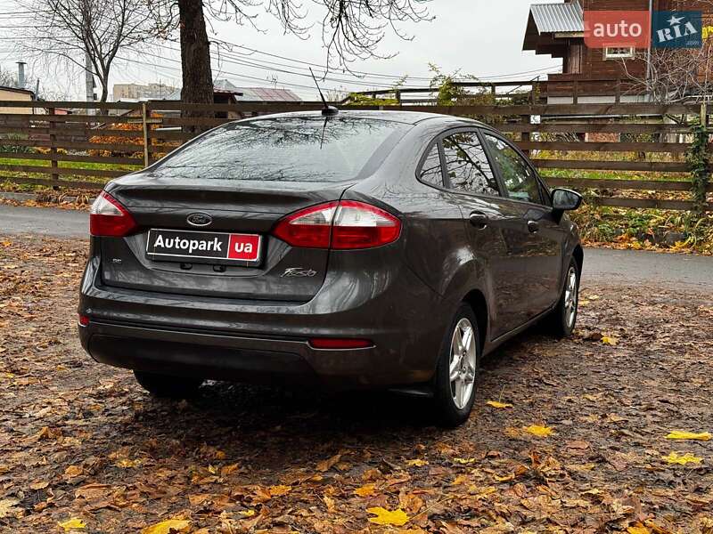 Седан Ford Fiesta 2017 в Києві