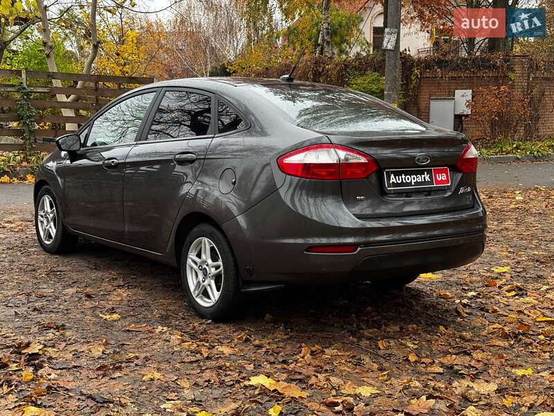 Седан Ford Fiesta 2017 в Києві