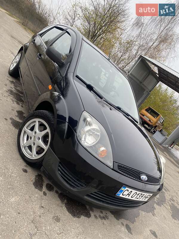 Хетчбек Ford Fiesta 2002 в Звенигородці