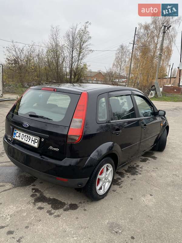 Хетчбек Ford Fiesta 2002 в Звенигородці