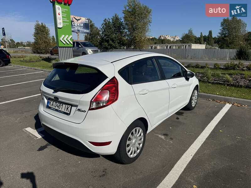 Хэтчбек Ford Fiesta 2017 в Буче
