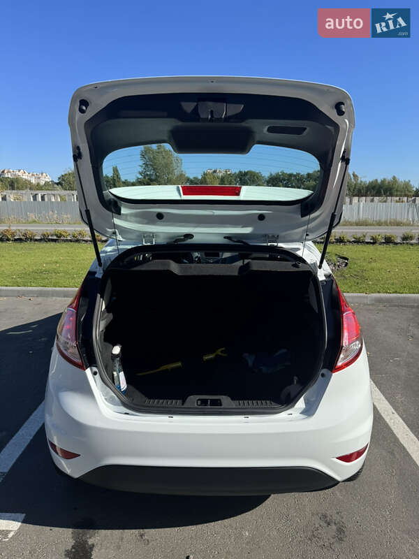 Хэтчбек Ford Fiesta 2017 в Буче