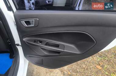 Хэтчбек Ford Fiesta 2013 в Полтаве