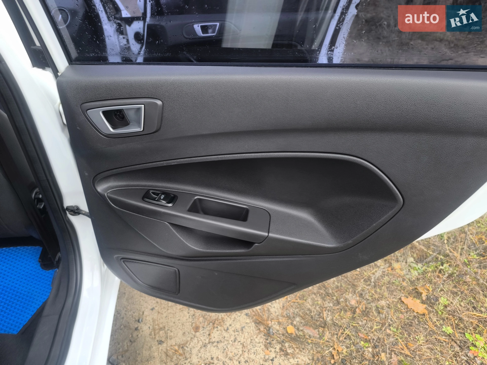 2013 Ford Fiesta - мініатюра 24