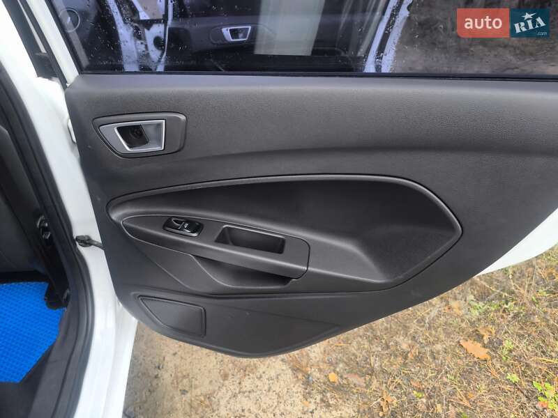 Хетчбек Ford Fiesta 2013 в Полтаві