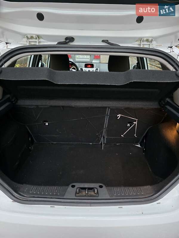 Хэтчбек Ford Fiesta 2012 в Житомире фото 14 Хэтчбек Ford Fiesta 2012 в Житомире