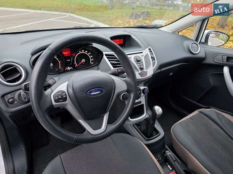 Хэтчбек Ford Fiesta 2012 в Житомире фото 24 Хэтчбек Ford Fiesta 2012 в Житомире