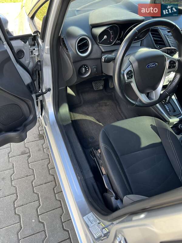 Седан Ford Fiesta 2017 в Львові