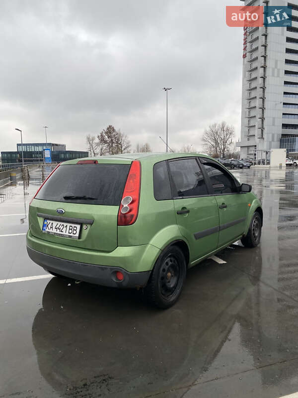 Хэтчбек Ford Fiesta 2006 в Киеве