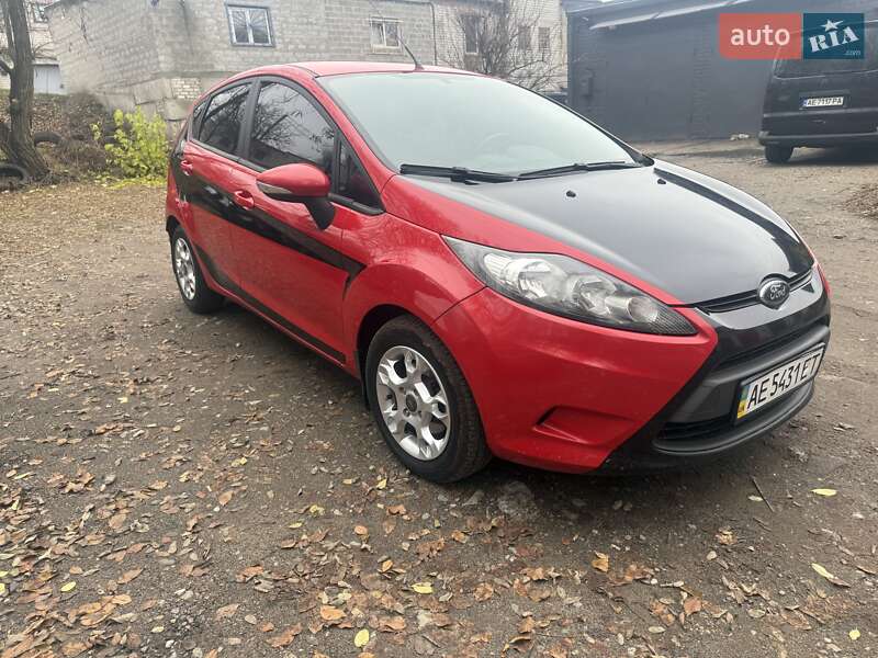 Хэтчбек Ford Fiesta 2011 в Днепре