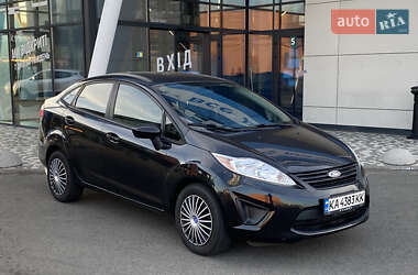 Седан Ford Fiesta 2013 в Києві