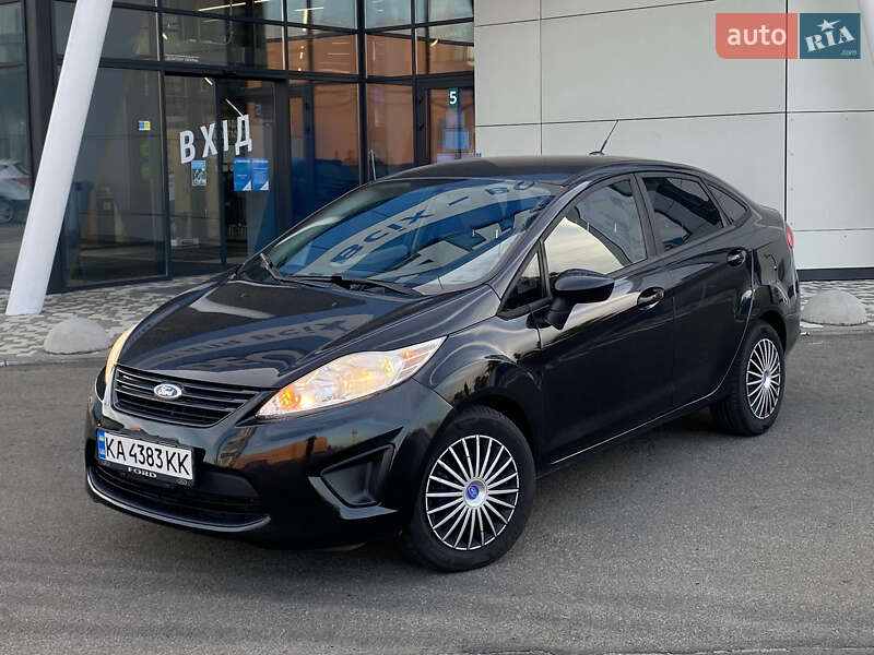 Седан Ford Fiesta 2013 в Києві