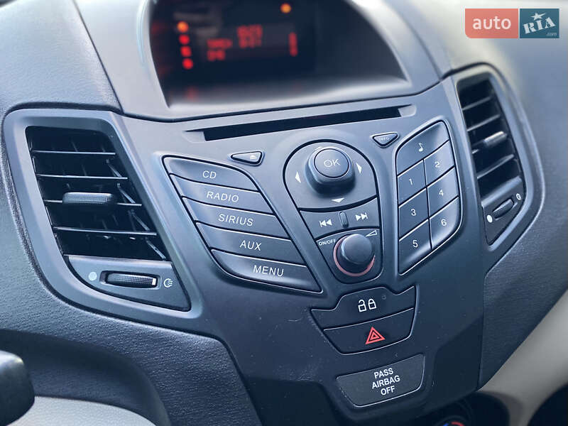 Седан Ford Fiesta 2013 в Києві