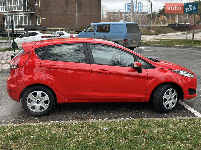 Хэтчбек Ford Fiesta 2016 в Чернигове фото 12 Хэтчбек Ford Fiesta 2016 в Чернигове