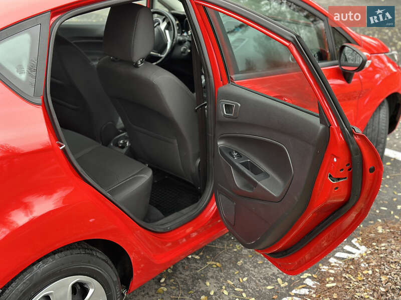 Хэтчбек Ford Fiesta 2016 в Чернигове фото 21 Хэтчбек Ford Fiesta 2016 в Чернигове
