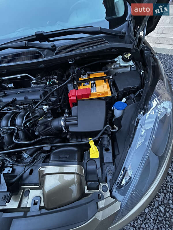 Хэтчбек Ford Fiesta 2011 в Мукачево