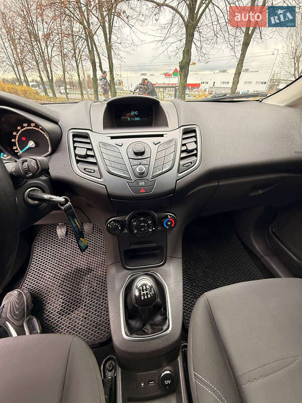 Хэтчбек Ford Fiesta 2013 в Харькове фото 33 Хэтчбек Ford Fiesta 2013 в Харькове