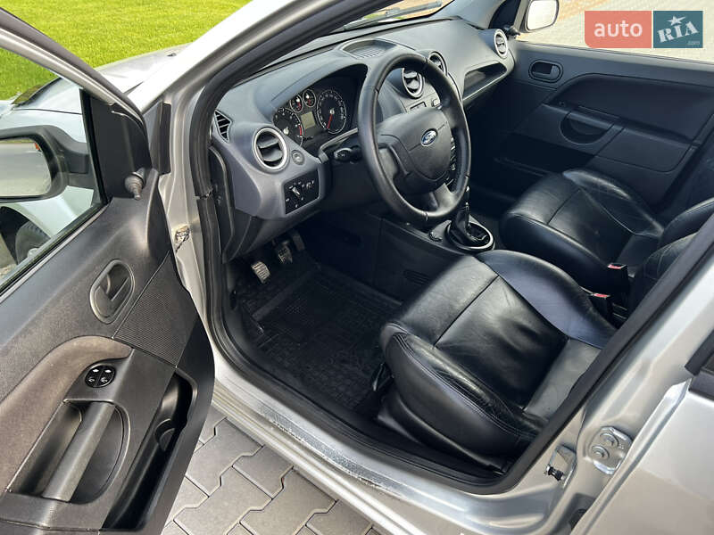 Хэтчбек Ford Fiesta 2006 в Виннице