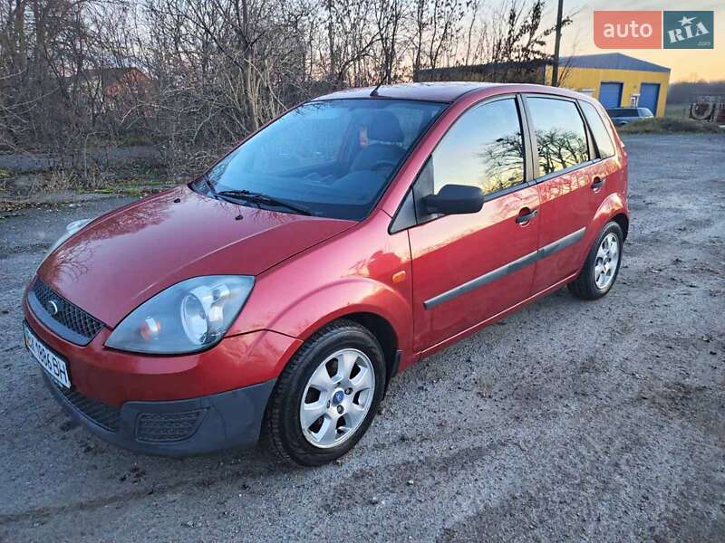 Хетчбек Ford Fiesta 2006 в Старій Синяві