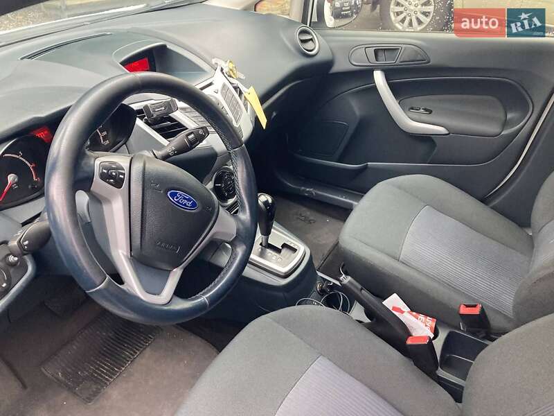 Хетчбек Ford Fiesta 2011 в Ірпені фото 7 Хетчбек Ford Fiesta 2011 в Ірпені