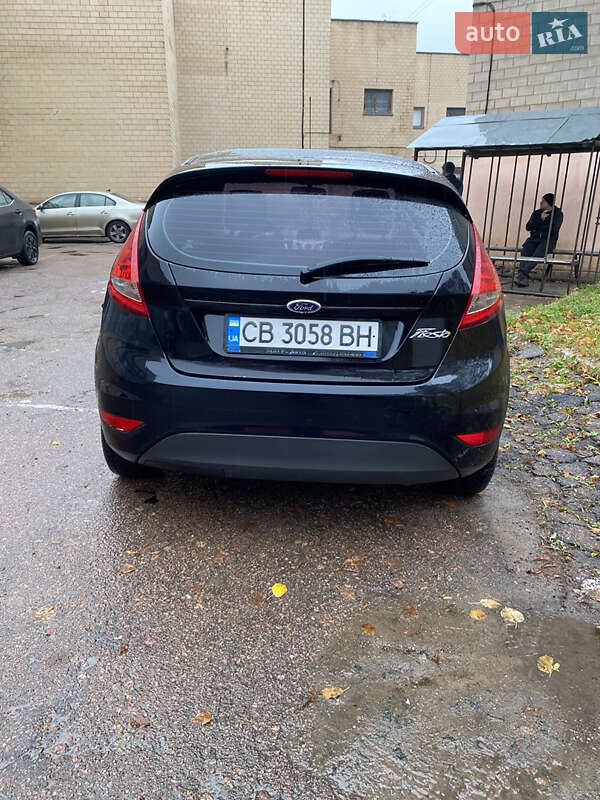 Хетчбек Ford Fiesta 2012 в Чернігові