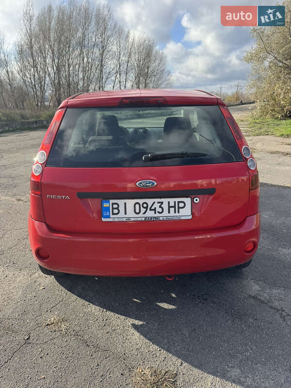 Хетчбек Ford Fiesta 2006 в Горішніх Плавнях