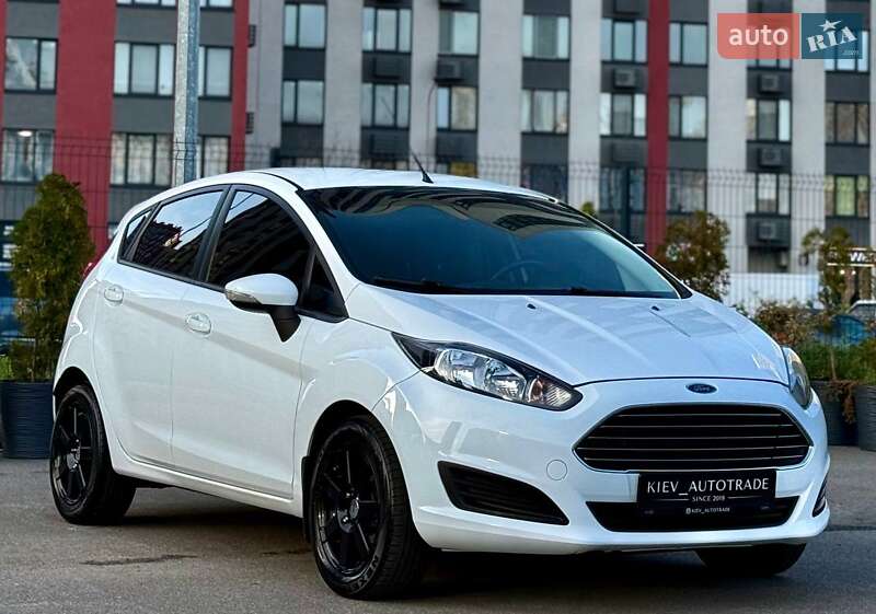 Хетчбек Ford Fiesta 2013 в Києві