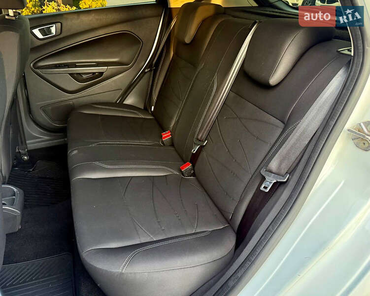 Хетчбек Ford Fiesta 2013 в Києві