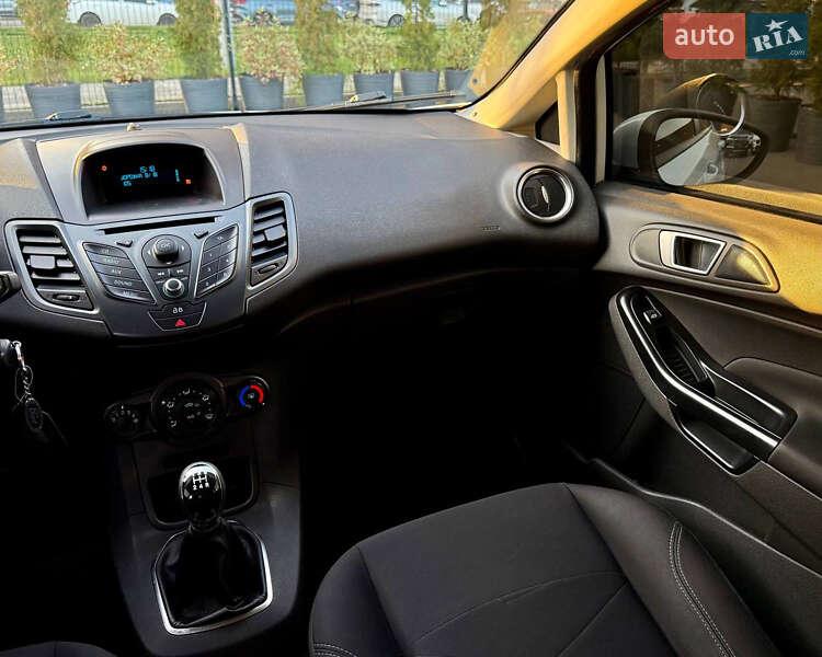 Хетчбек Ford Fiesta 2013 в Києві