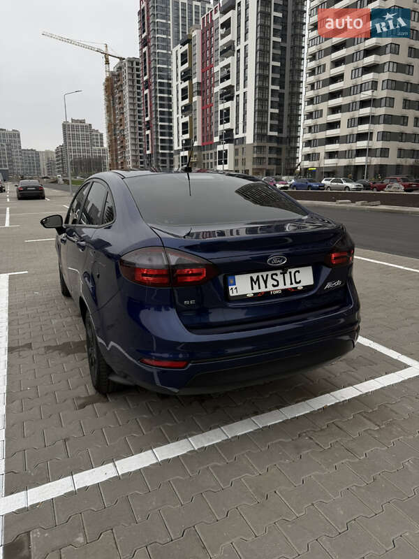 Седан Ford Fiesta 2016 в Києві