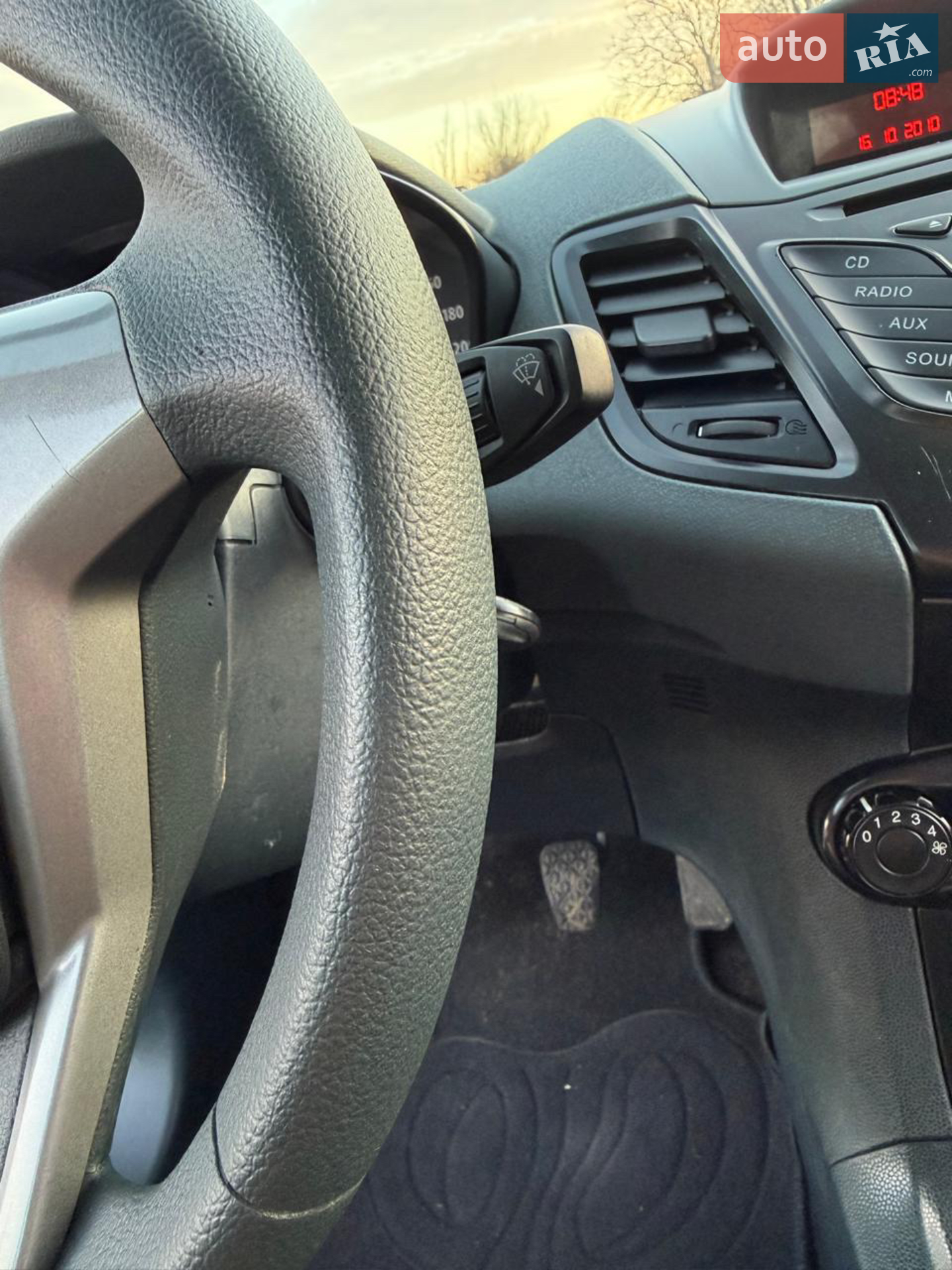 2010 Ford Fiesta - мініатюра 26