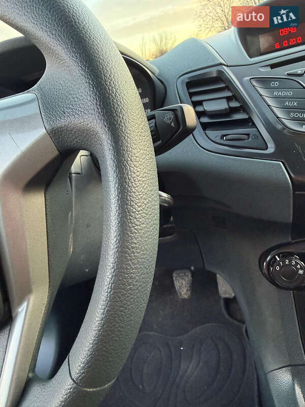 Хетчбек Ford Fiesta 2010 в Дубні