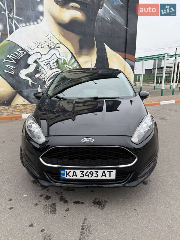Хетчбек Ford Fiesta 2016 в Києві фото 2 Хетчбек Ford Fiesta 2016 в Києві