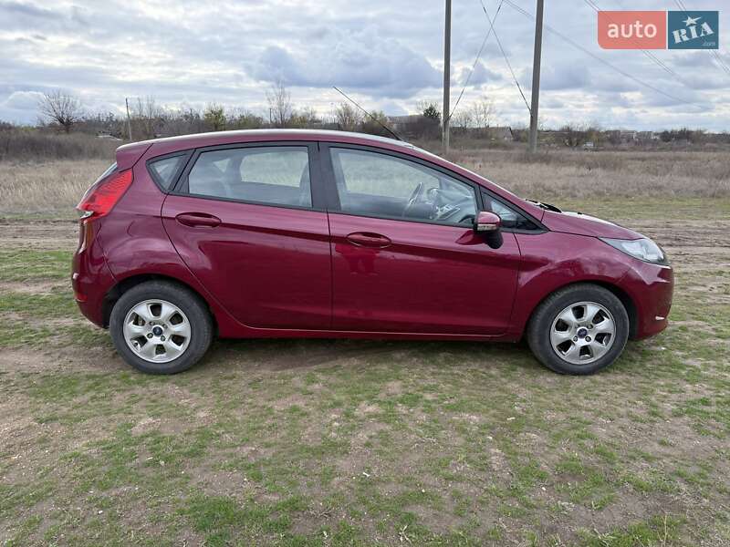 Хетчбек Ford Fiesta 2011 в Запоріжжі фото 3 Хетчбек Ford Fiesta 2011 в Запоріжжі
