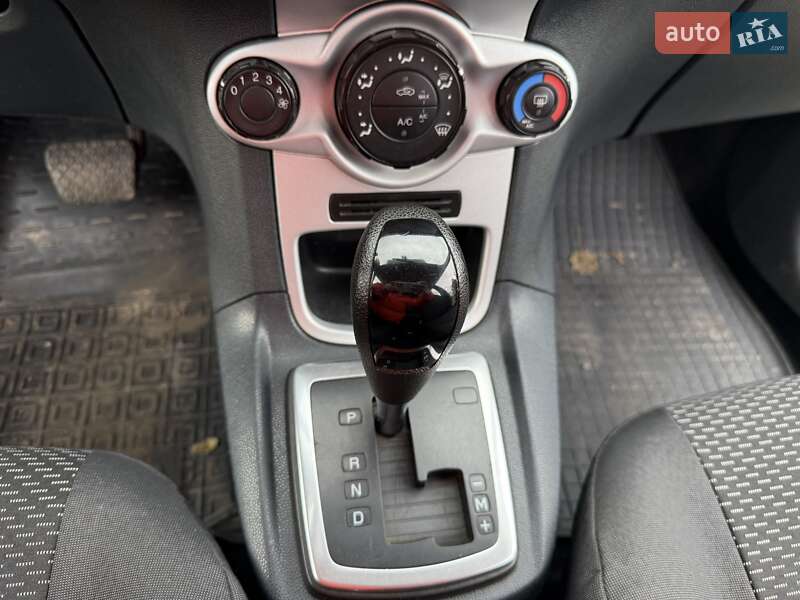 Хетчбек Ford Fiesta 2011 в Запоріжжі фото 13 Хетчбек Ford Fiesta 2011 в Запоріжжі