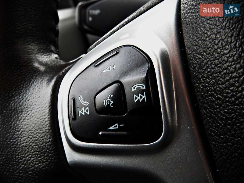 Седан Ford Fiesta 2014 в Черкассах фото 7 Седан Ford Fiesta 2014 в Черкассах