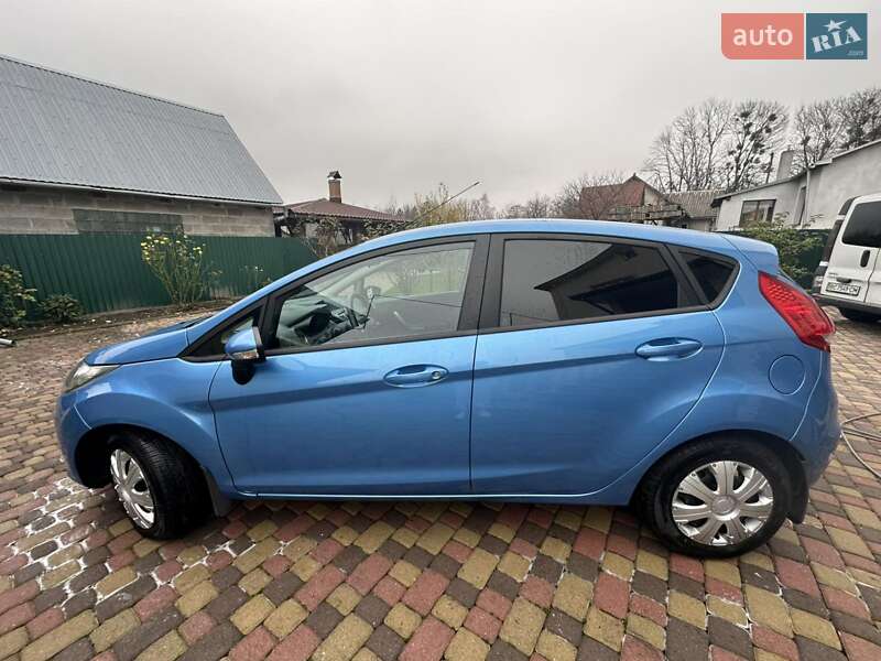 Хетчбек Ford Fiesta 2010 в Радехові