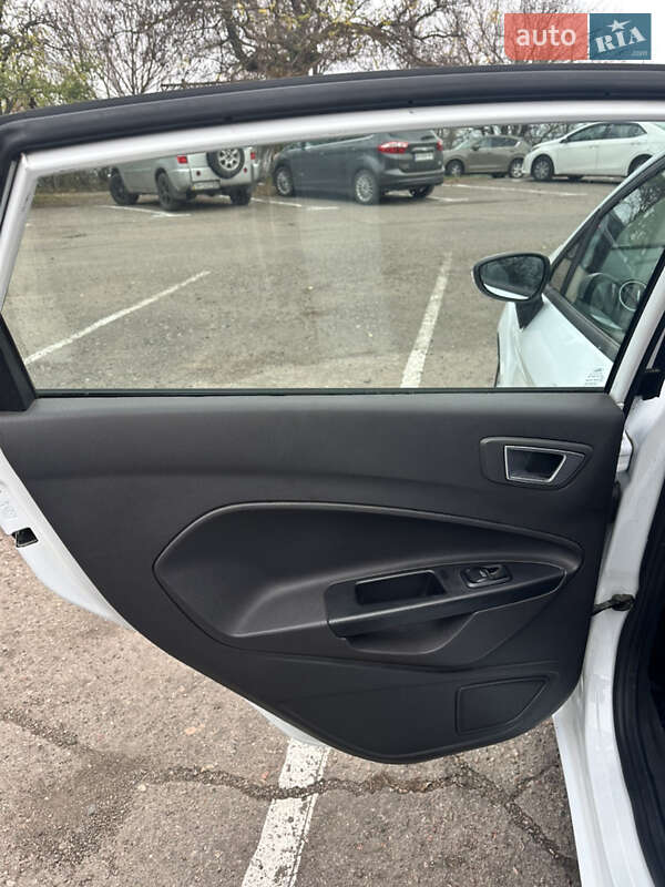 Хетчбек Ford Fiesta 2014 в Одесі