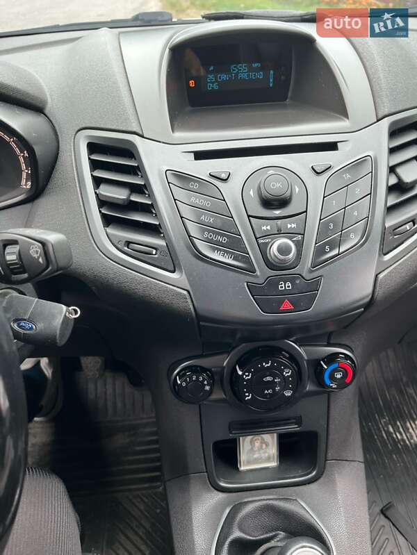 Хэтчбек Ford Fiesta 2013 в Звягеле