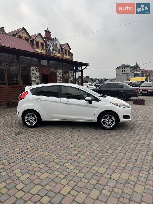 Хетчбек Ford Fiesta 2017 в Тернополі фото 3 Хетчбек Ford Fiesta 2017 в Тернополі
